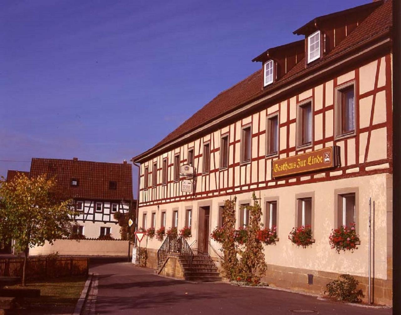 Landgasthof "Zur Linde" Irmelshausen Экстерьер фото