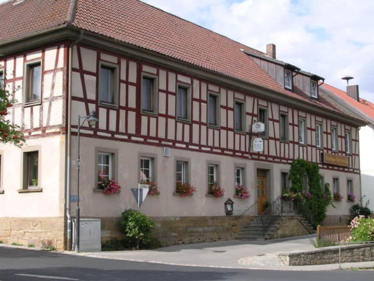 Landgasthof "Zur Linde" Irmelshausen Экстерьер фото